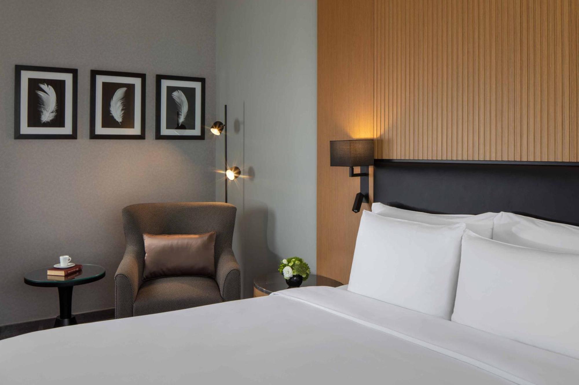 Hotel The First Collection Dubai Business Bay Pokój zdjęcie A room at the hotel